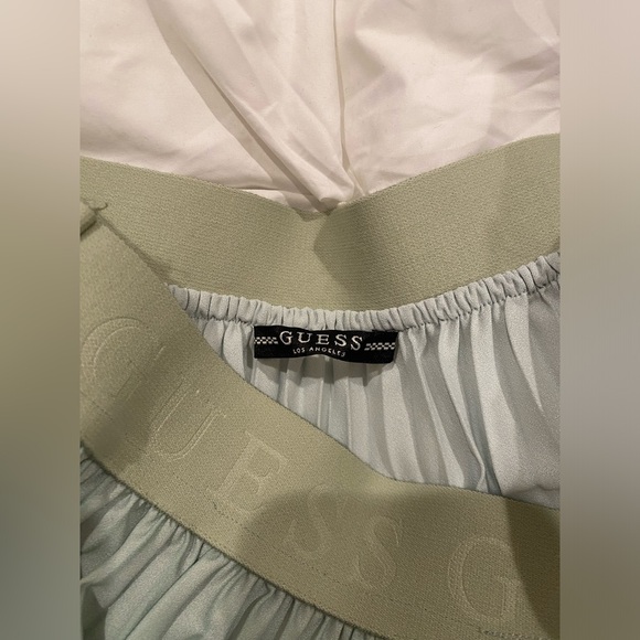 Sage green and beige ombré pleated skirt - Picture 2 of 3